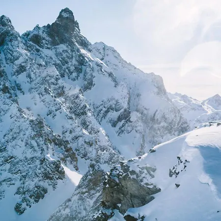 Confortable 2 Pieces Skis Aux Pieds Pres Des Commerces - Fr-1-182a-6 Courchevel